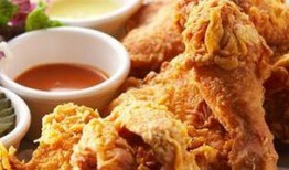 新闻夜航炸鸡爆料视频,揭秘网红炸鸡背后的真相