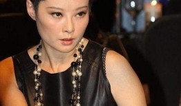 娱乐圈爆料两个明星,甜蜜互动引粉丝热议