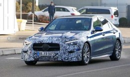 新款奔驰c最新爆料消息,豪华升级，科技革新，揭秘最新爆料亮点